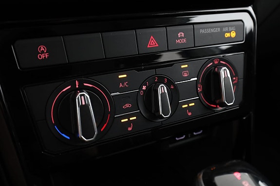 Volkswagen T-Cross 23 of 30