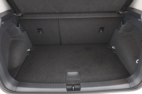 Volkswagen T-Cross 18 of 30