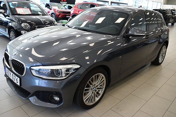 BMW 120 2 of 5