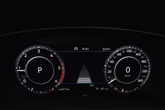Volkswagen Tiguan 12 of 27