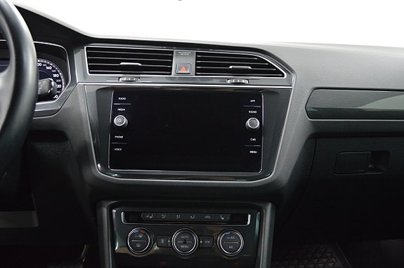 Volkswagen Tiguan 21 of 27