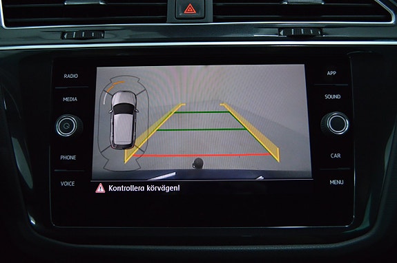Volkswagen Tiguan 13 of 27