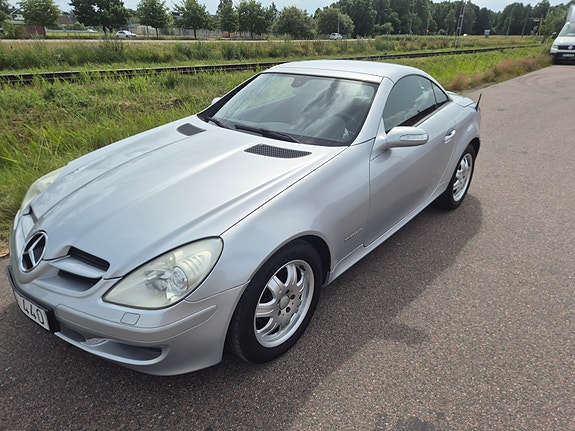 Mercedes-Benz SLK200 5 of 5