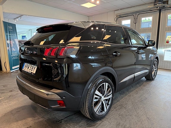Peugeot 3008 4 of 5