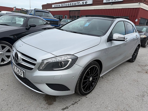 Mercedes-Benz A180 3 of 5