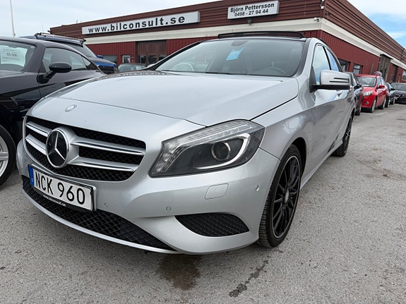 Mercedes-Benz A180 2 of 5