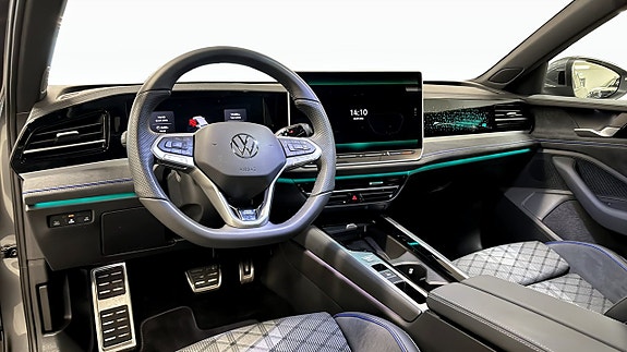 Volkswagen Passat 10 of 12
