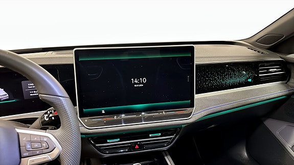 Volkswagen Passat 9 of 12