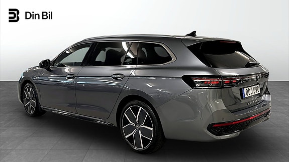Volkswagen Passat 3 of 12