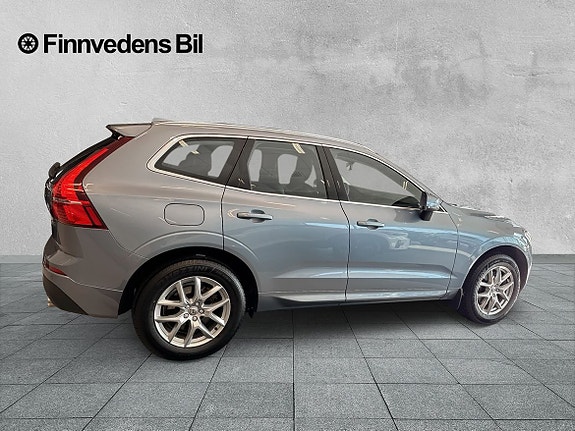 Volvo XC60 2 of 5