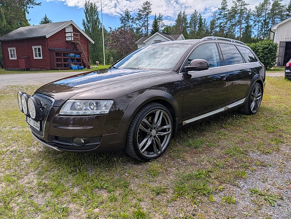 Audi A6 allroad 4 of 5