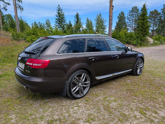 Audi A6 allroad 2 of 5
