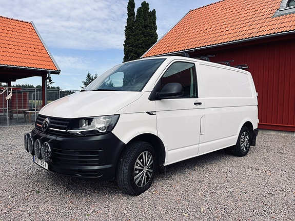 Volkswagen Transporter 3 of 5