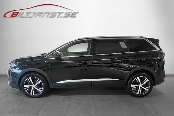 Peugeot 5008 2 of 5