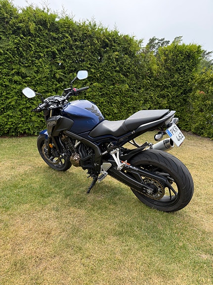 Honda CB650F 3 of 5