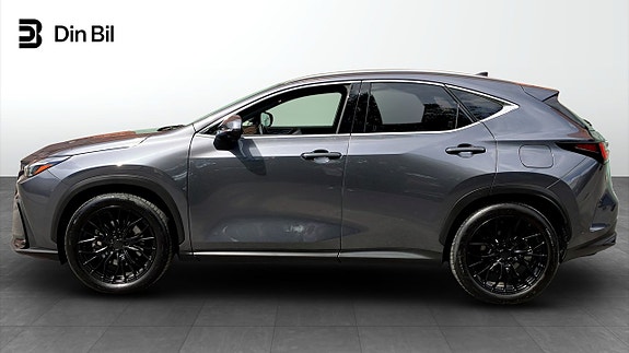 Lexus NX450h+ 2 of 14