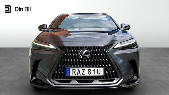 Lexus NX450h+ 4 of 14