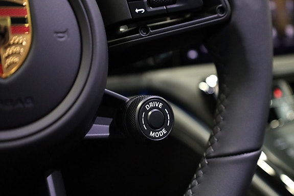 Porsche Panamera 4 23 of 27