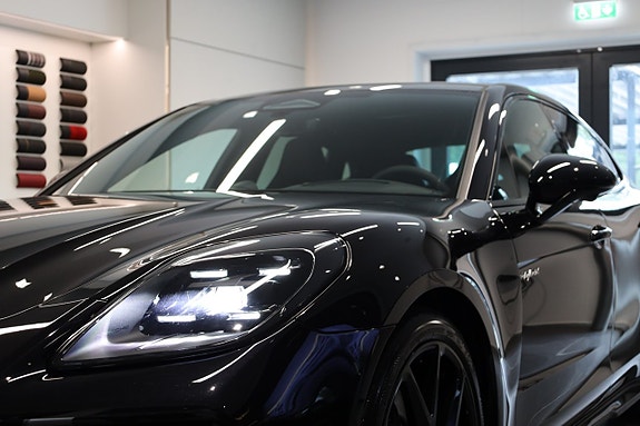 Porsche Panamera 4 6 of 27