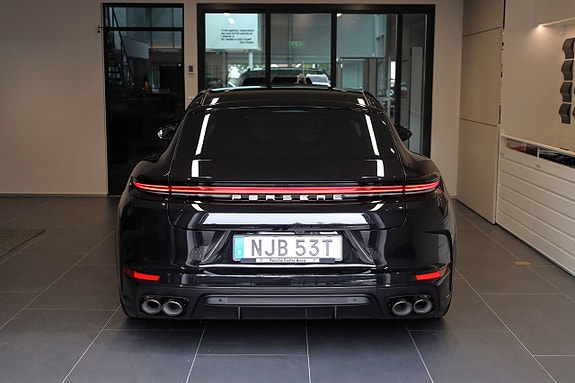 Porsche Panamera 4 11 of 27