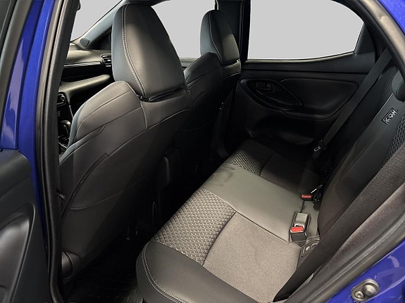 Toyota Yaris 10 of 18