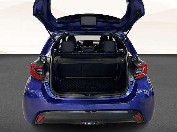Toyota Yaris 12 of 18