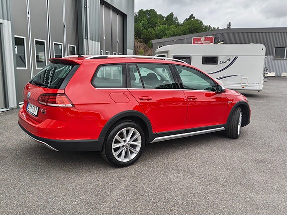 Volkswagen Golf Alltrack 5 of 5