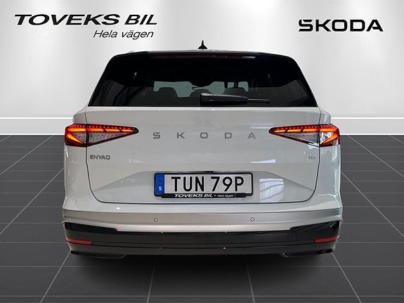 Skoda Enyaq 3 of 5