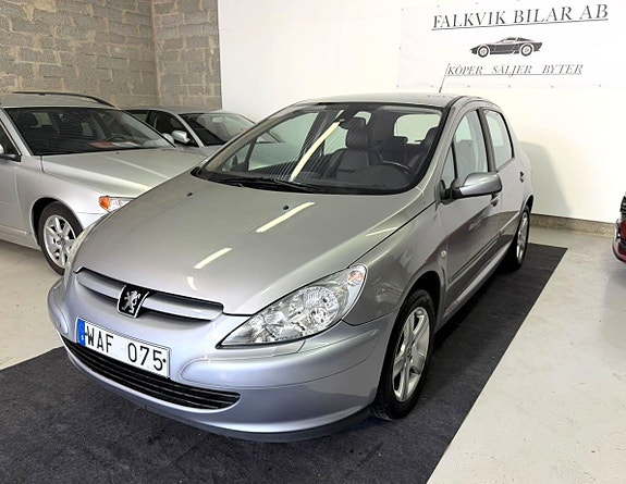 Peugeot 307 2 of 5