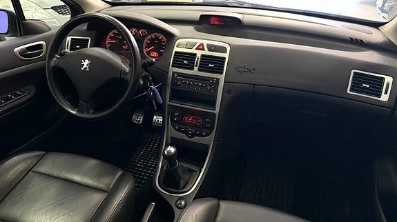 Peugeot 307 9 of 18