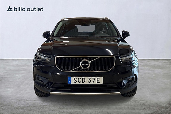 Volvo XC40 3 of 5