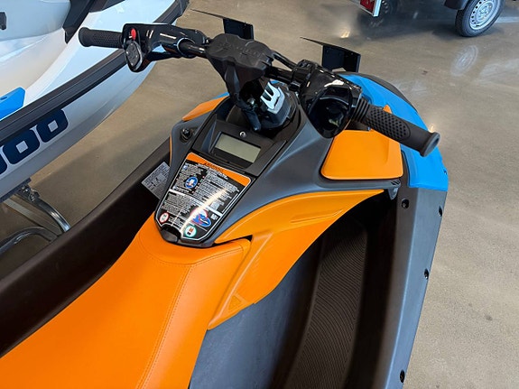 Sea-doo SPARK Trixx 90hk IBR - 2026 3 of 3