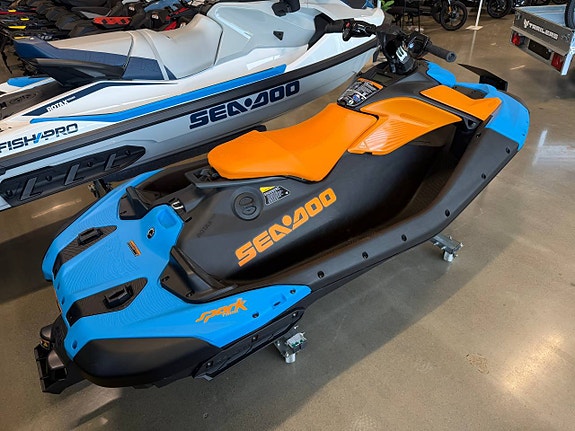 Sea-doo SPARK Trixx 90hk IBR - 2026 2 of 3