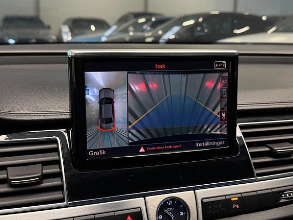 Audi A8 16 of 23