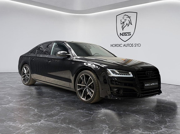Audi A8 8 of 23