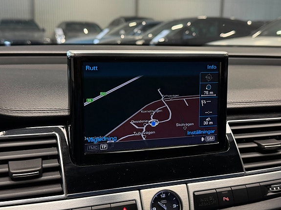 Audi A8 15 of 23