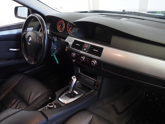 BMW 520i 10 of 22