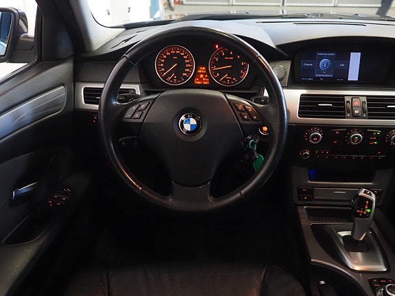BMW 520i 15 of 22