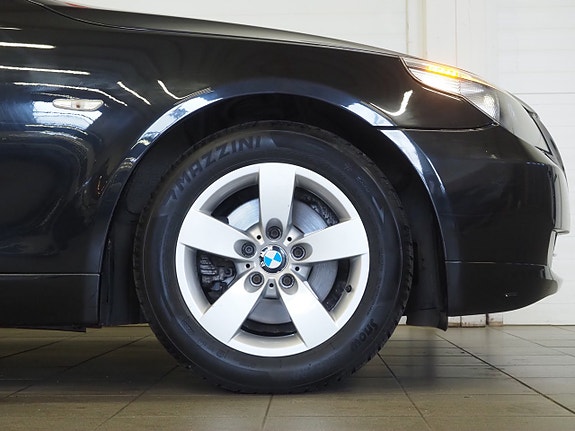 BMW 520i 8 of 22