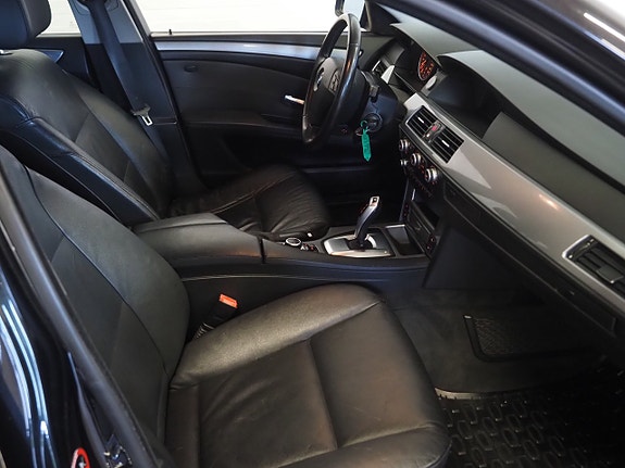 BMW 520i 11 of 22