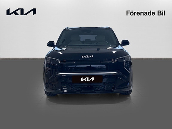 Kia EV3 2 of 5