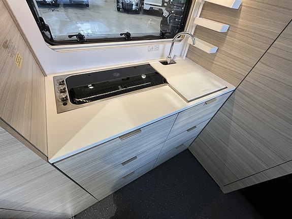 Adria Altea 362 LH /B-körkort/Långbädd/1495kr/månad/1200kg 5 of 5