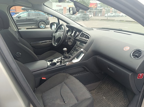 Peugeot 3008 5 of 5