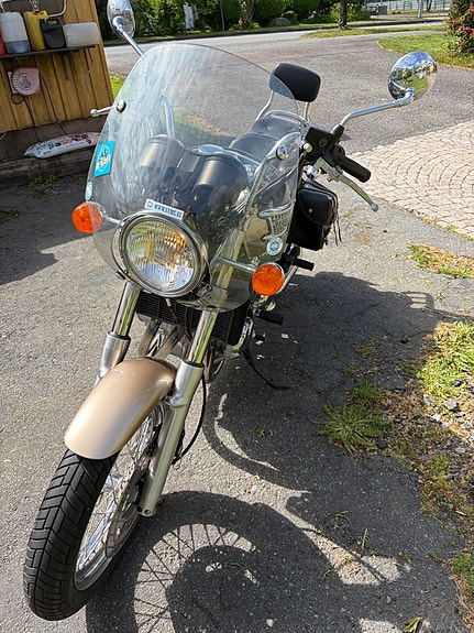 Triumph Thunderbird 900 3 of 8
