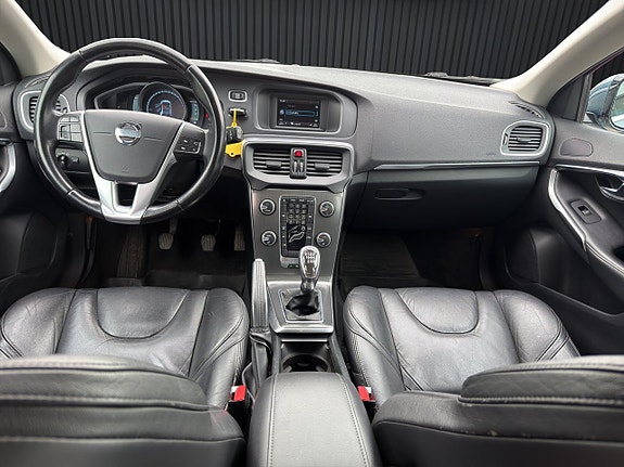 Volvo V40 11 of 22