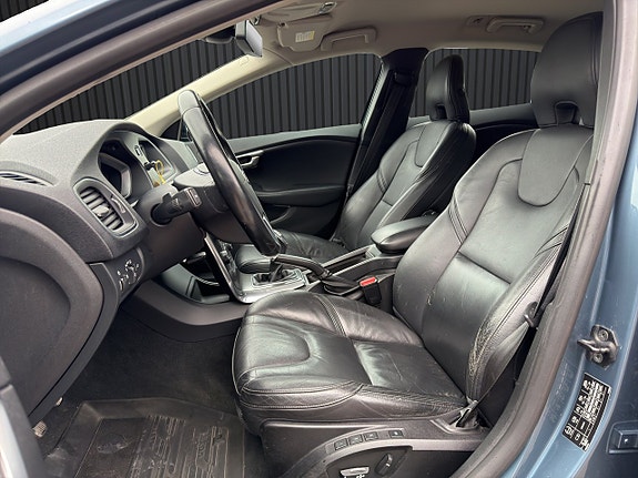 Volvo V40 10 of 22