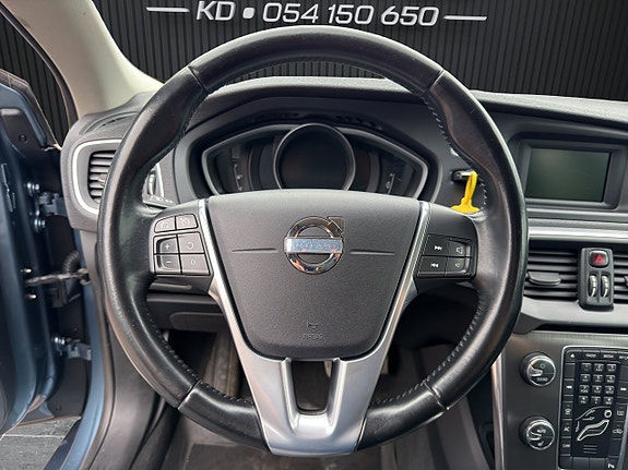 Volvo V40 15 of 22