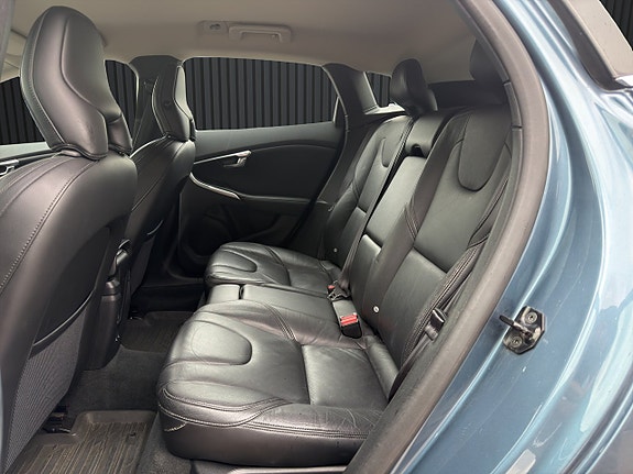 Volvo V40 14 of 22