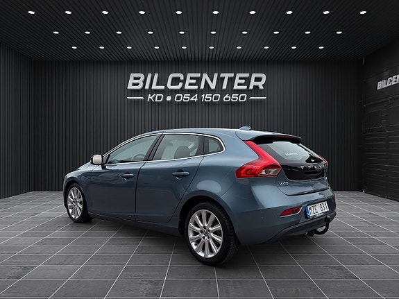 Volvo V40 6 of 22