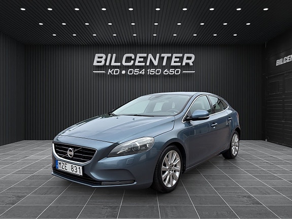 Volvo V40 3 of 5